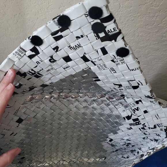 Hand Made braided envelope messenger Bag Made with sustainable recycled … - Picture 9 of 13